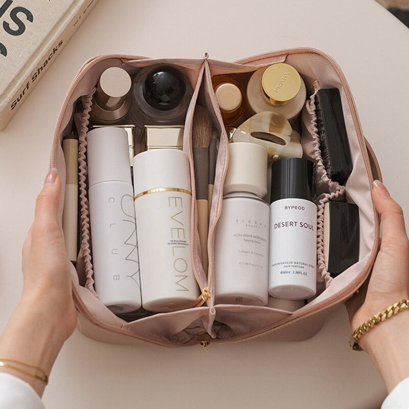 Luxury cosmetic bag | Practical toiletry bag for traveling